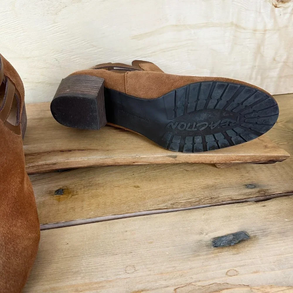 Kenneth Cole Reaction 7 pil-gram Booties‎ Boots Chestnut Brown Suede Buckles 11